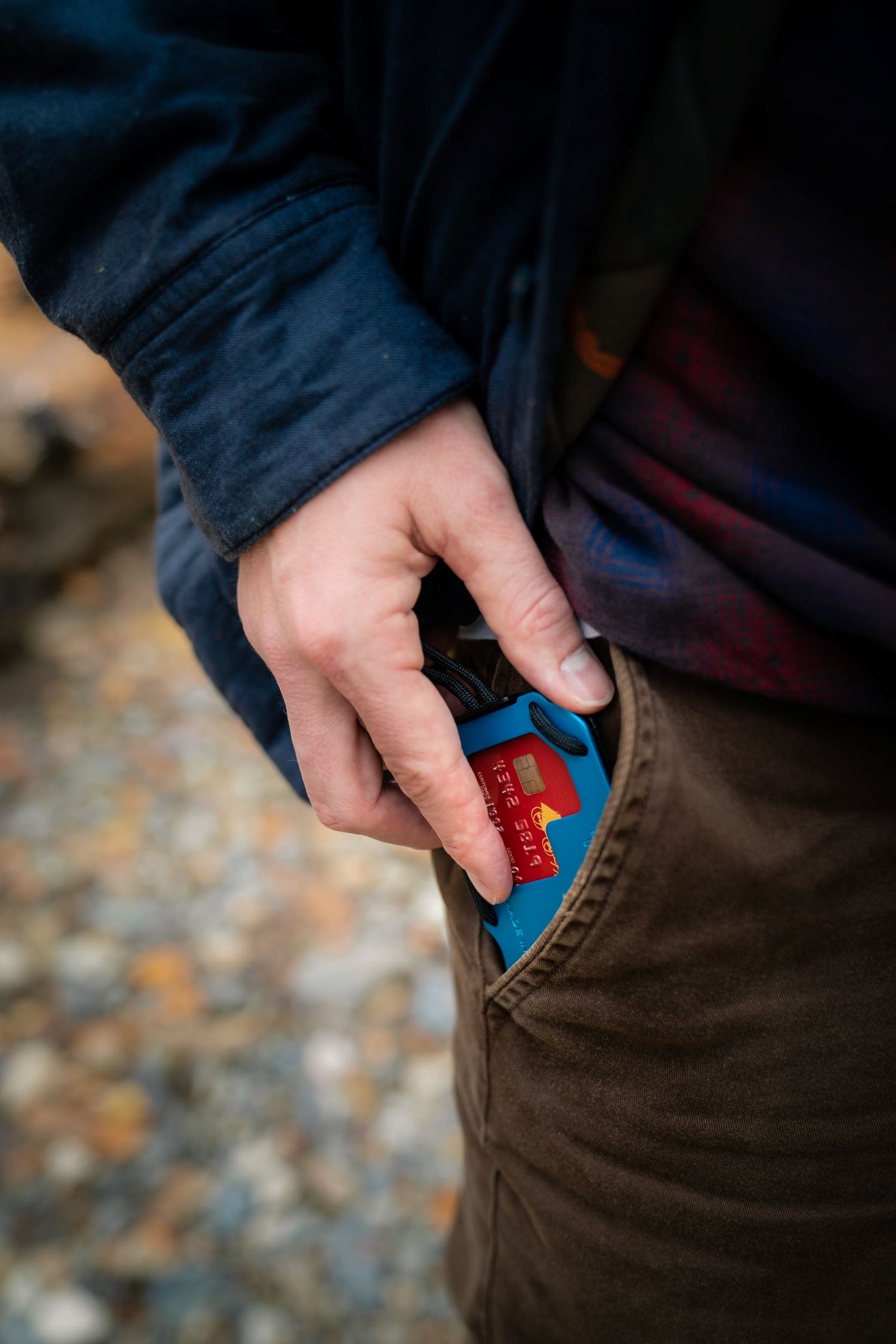 10 Reasons to Carry a Front Pocket Wallet