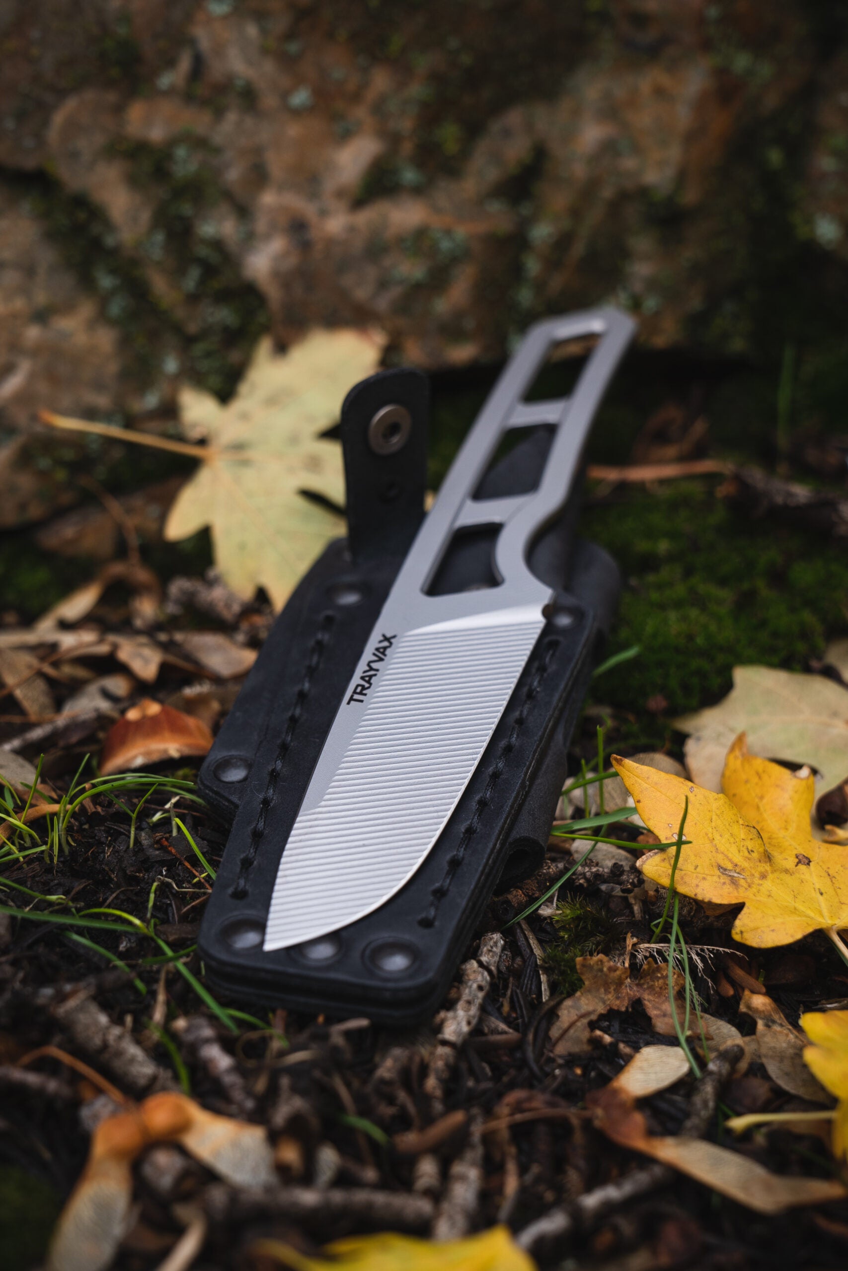 5 Reasons to Keep a Pocket Knife on You at All Times - A Trayvax Article